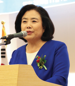 박순자 국토교통위원회 위원장이 축사를 하고 있다.