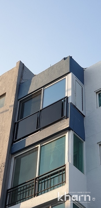 원주시 D아파트에 적용된 난간일체형 BIPV.