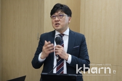 고배원 인테그라디앤씨 대표가 주제발표를 하고 있다.