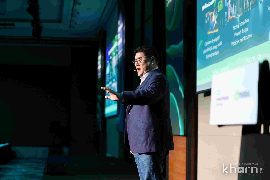 조셉 양 HPE HPC, AI 및 논스톱 부문 아시아태평양 및 인도 총괄이 키노트발표하고 있다.