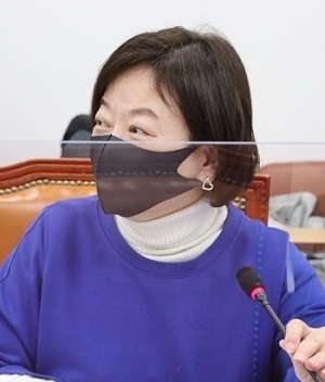 진선미 국토교통위원회 위원장.